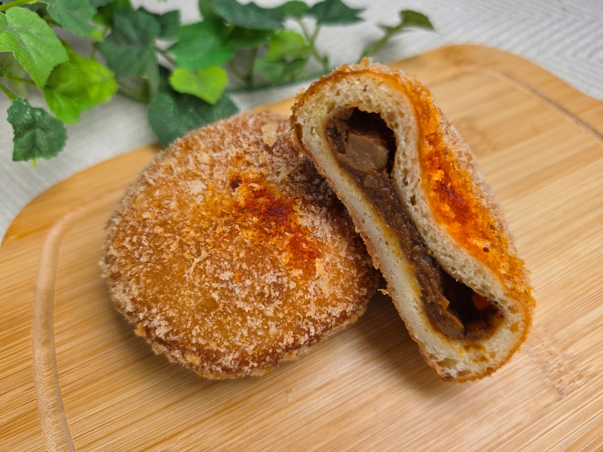 激辛カレーパン